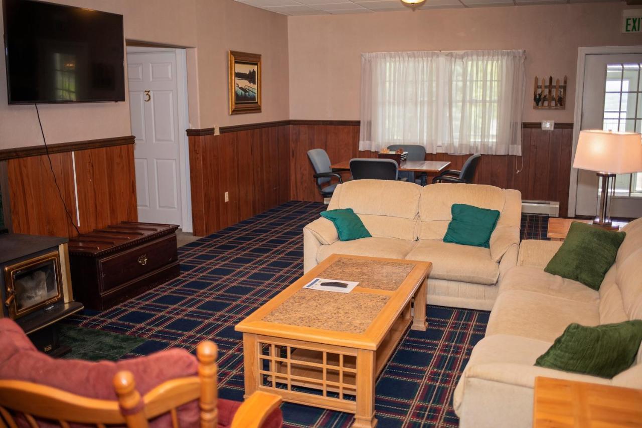 Alojamento de Acomodação e Pequeno-almoço Longhouse Manor Watkins Glen
